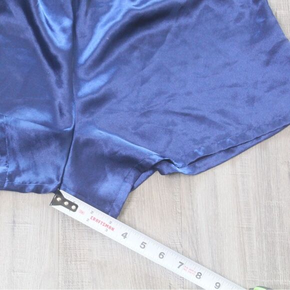Vintage Victoria’s Secret Gold Label Stretchy Silky Shorts - Picture 6 of 10